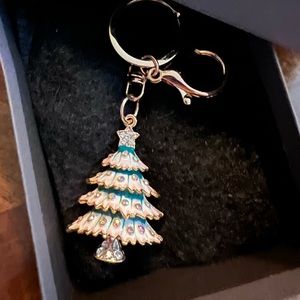 Christmas 🎄 Tree KEYCHAIN; green & white enamel/white Aurora borealis crystals